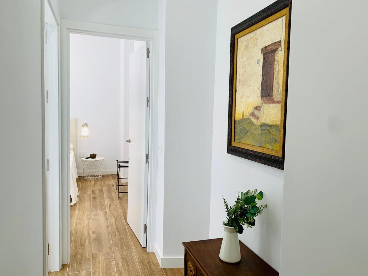 Homely Málaga Luxury Atarazanas Exterior foto