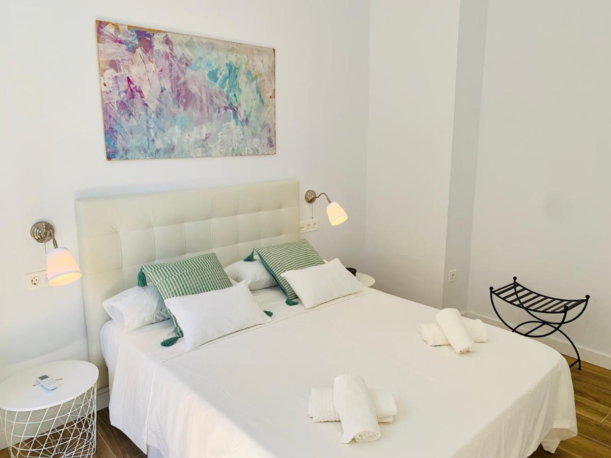 Homely Málaga Luxury Atarazanas Exterior foto