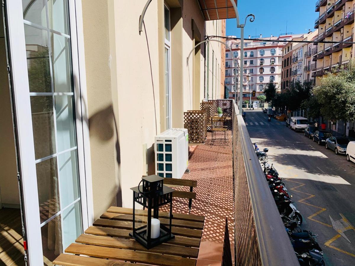 Homely Málaga Luxury Atarazanas Exterior foto